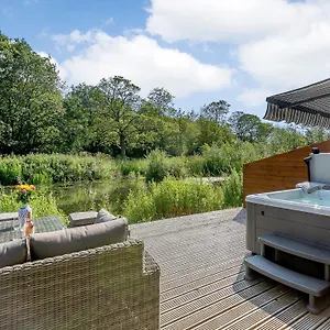 Holiday home Waterside Thirteen - Uk11853